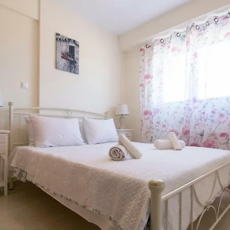 Lovely 2nd Floor *